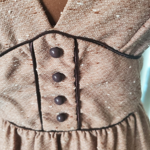 V Neck Dress - Picture 2 of 6